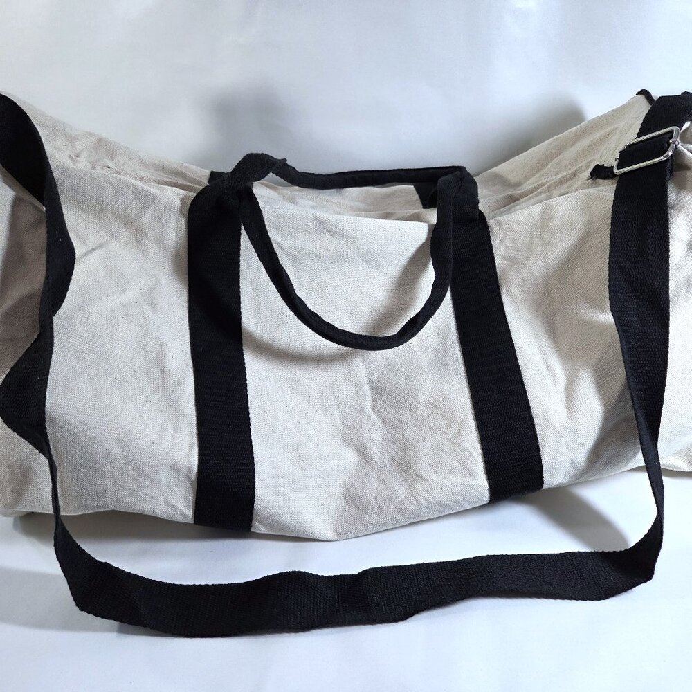 NWT Natural Cotton Canvas Lightweight Duffel Bag with Side Pockets